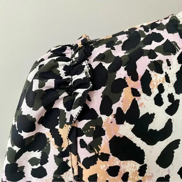 Veronica Beard Ramona Leopard Silk Blend V-Neck 3/4 Sleeve Top Size 2 - Picture 4 of 15